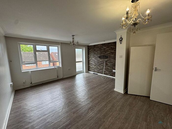 2 Bedroom Maisonette To Rent In St Mary’S Road, Edmonton, N9