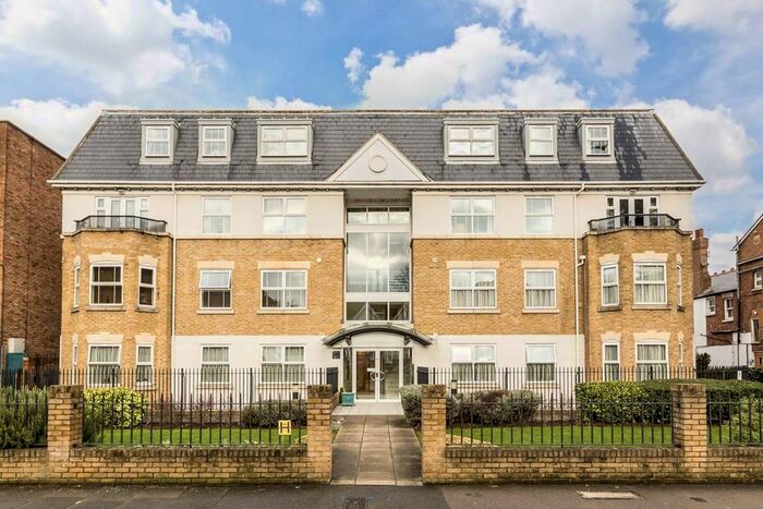 3 Bedroom Flat To Rent In Woodstock Grange, Grange Road, London, W5
