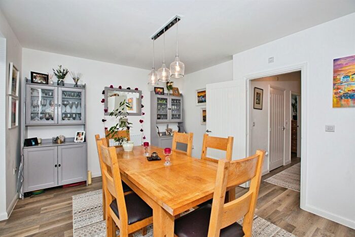 4 Bedroom Detached House For Sale In Vartenham Close, Milborne Port, Sherborne, DT9