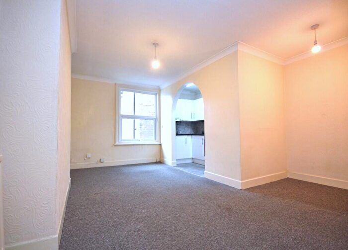 1 Bedroom Apartment To Rent In Town Centre, Bournemouth, BH1