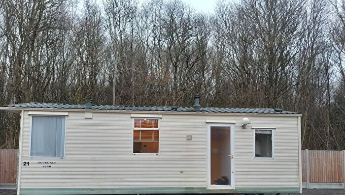 2 Bedroom Mobile/park Home To Rent In Coopers End, Bishop's Stortford, CM22