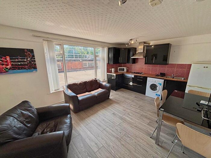 3 Bedroom Flat To Rent In Berkeley Precinct, Ecclesall Road, Sheffield, S11