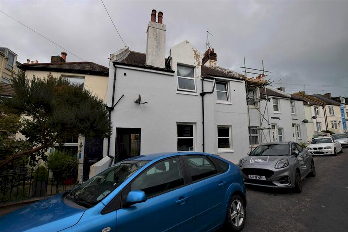 2 Bedroom Flat To Rent In Cornfield Terrace, St. Leonards-On-Sea, TN37