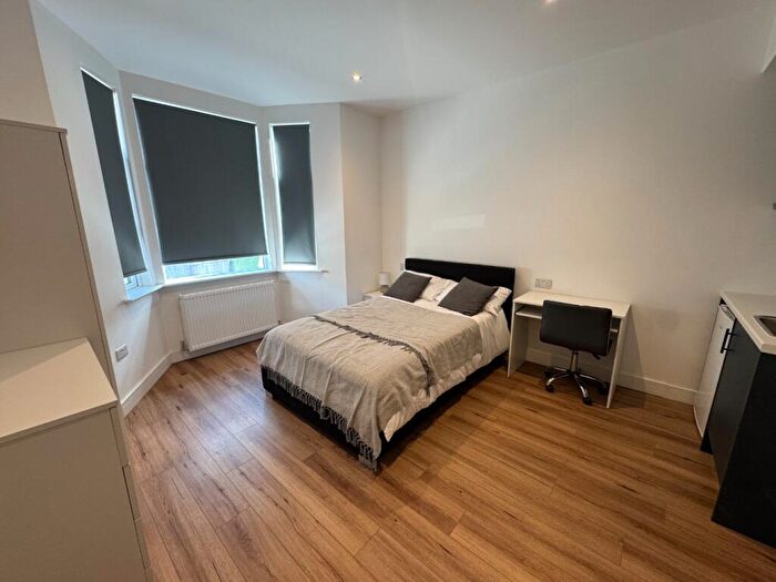 Studio To Rent In Elspeth Road, Wembley, HA0