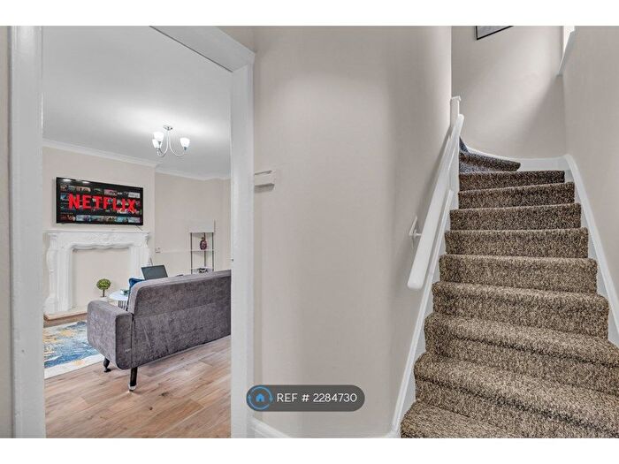 3 Bedroom Semi-Detached House To Rent In High Hazel Road, Moorends, Doncaster, DN8