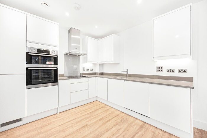 1 Bedroom Flat To Rent In Royal Engineers Way, London, NW7