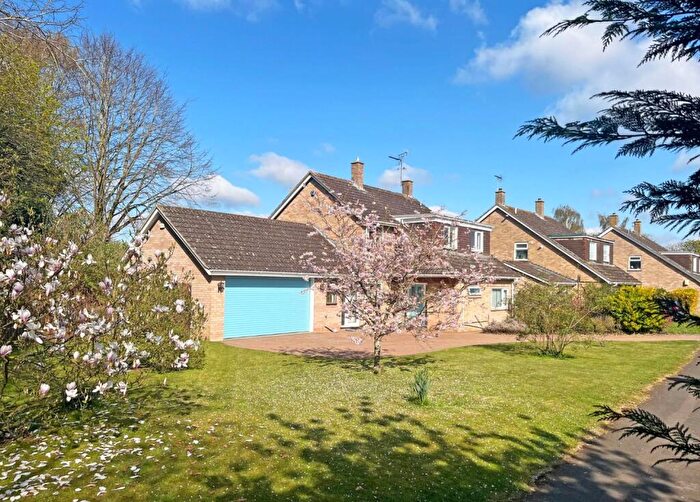 4 Bedroom Detached House For Sale In Overton Way, Orton Waterville, Peterborough, PE2