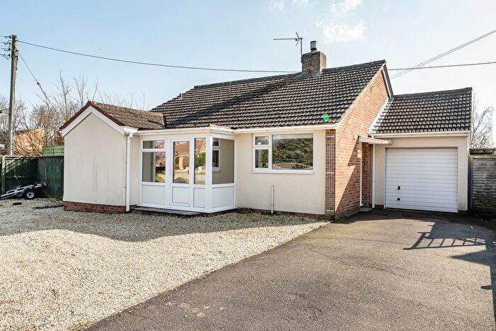 3 Bedroom Detached Bungalow For Sale In Henlade, Taunton, TA3
