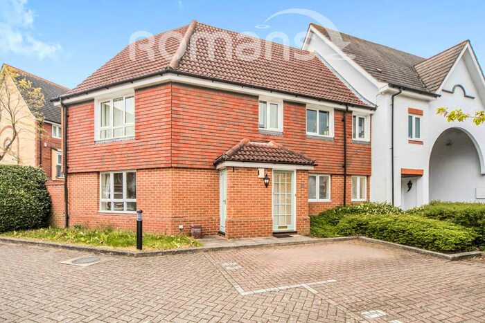 2 Bedroom Apartment To Rent In Hartigan Place, Woodley, RG5