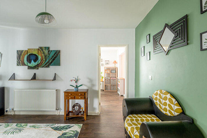3 Bedroom Bungalow For Sale In Combe Avenue, Portishead, BS20