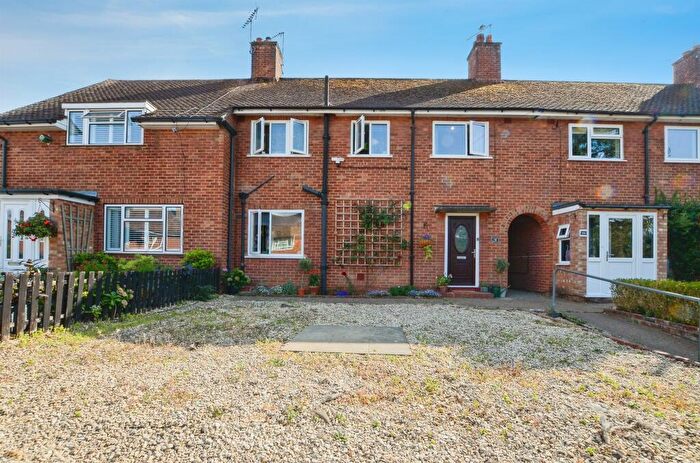 3 Bedroom Terraced House For Sale In Chessbury Road, Chesham, HP5