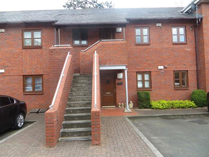 2 Bedroom Flat To Rent In Old Hall Gardens, Shirley, B90