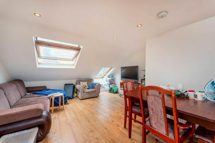 3 Bedroom Property To Rent In Wells House Road, North Acton, London, NW10