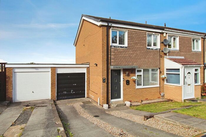 3 Bedroom Semi Detached House For Sale In Holly Grove, Prudhoe, NE42