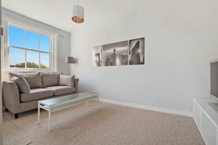 1 Bedroom Flat To Rent In Old Kent Road, London, SE1