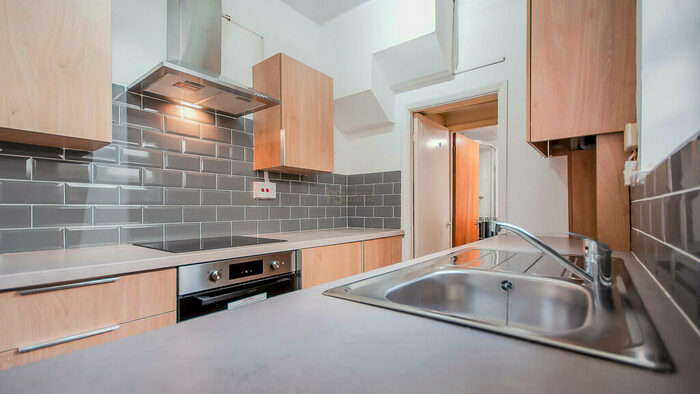 4 Bedroom End Of Terrace House To Rent In Tiverton Road - Bath Student Property, B29