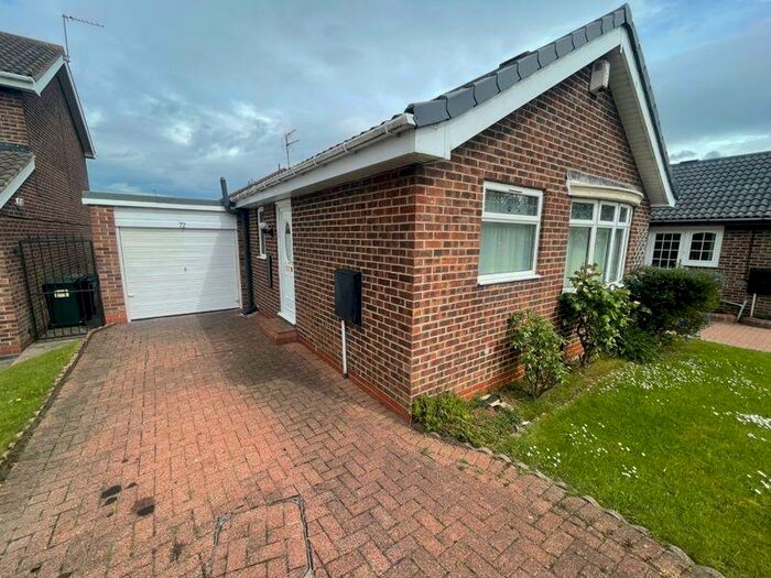 2 Bedroom Detached Bungalow To Rent In Sherburn Way, Gateshead, NE10