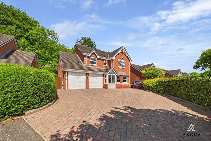 4 Bedroom Detached House For Sale In Highcroft Drive, Burton-On-Trent, DE14