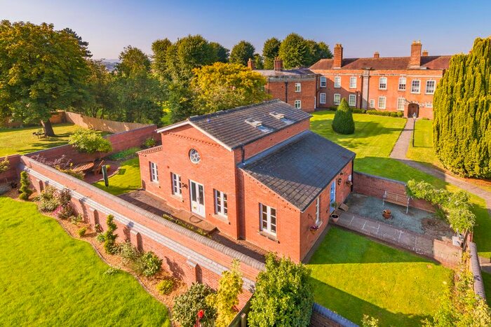 4 Bedroom Detached House For Sale In Weald Moors Park, Preston, TF6