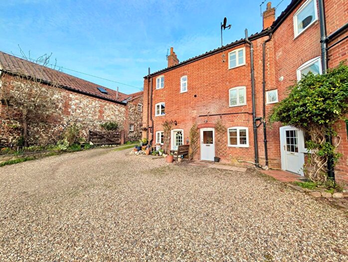2 Bedroom Cottage To Rent In High Street, Coltishall, Norwich, NR12