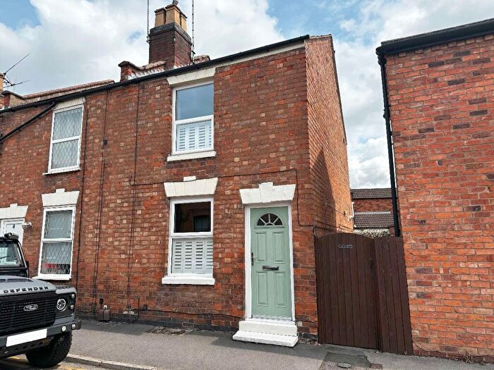 2 Bedroom Terraced House For Sale In Cherry Street, Warwick, CV34