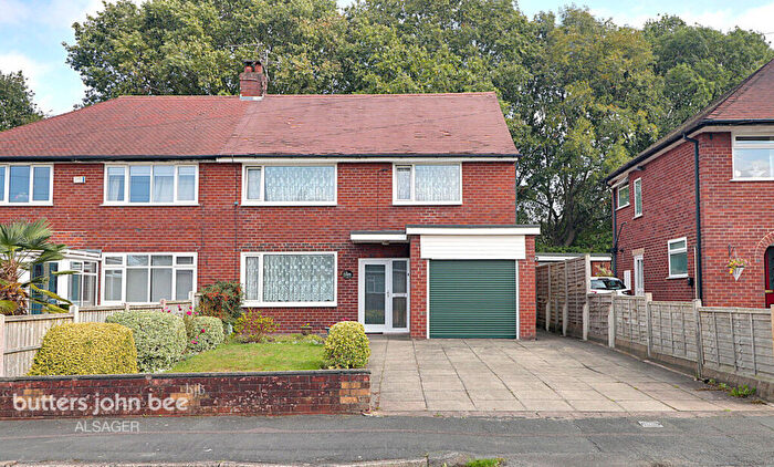4 Bedroom Semi-Detached House For Sale In Clowes Avenue, Alsager, ST7