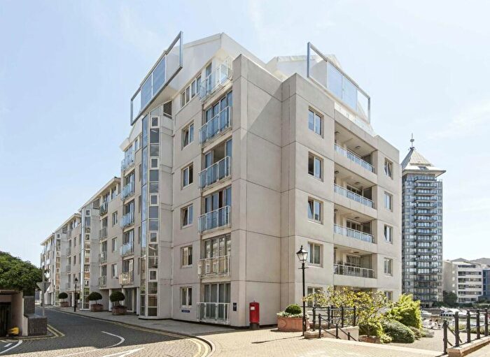 2 Bedroom Flat To Rent In King's Quay, Chelsea, SW10