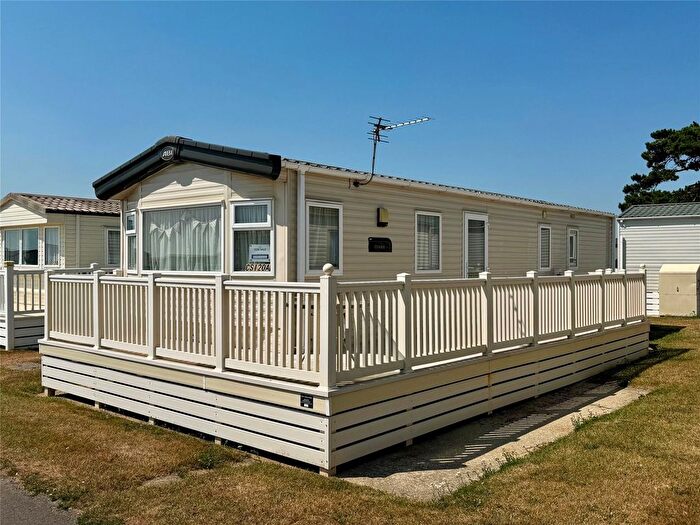2 Bedroom Mobile/park Home For Sale In Chewton Sounds, Naish, New Milton, Hampshire, BH25
