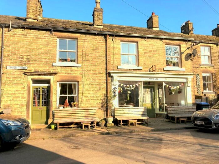 4 Bedroom End Of Terrace House For Sale In Kinder Road, Hayfield, High Peak, SK22