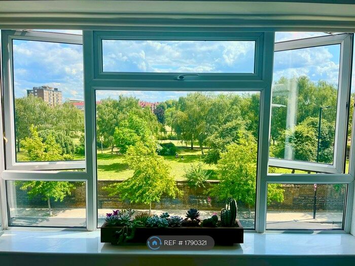 2 Bedroom Flat To Rent In Queensbridge Road, London, E2