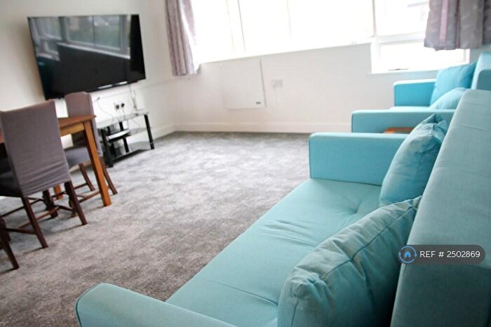 2 Bedroom Flat To Rent In Malvern Court, Acocks Green, Birmingham, B27