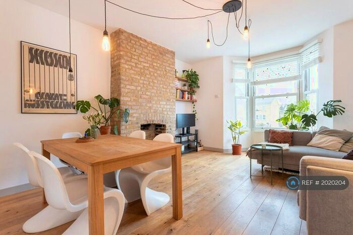 3 Bedroom Maisonette To Rent In Barretts Grove, London, N16