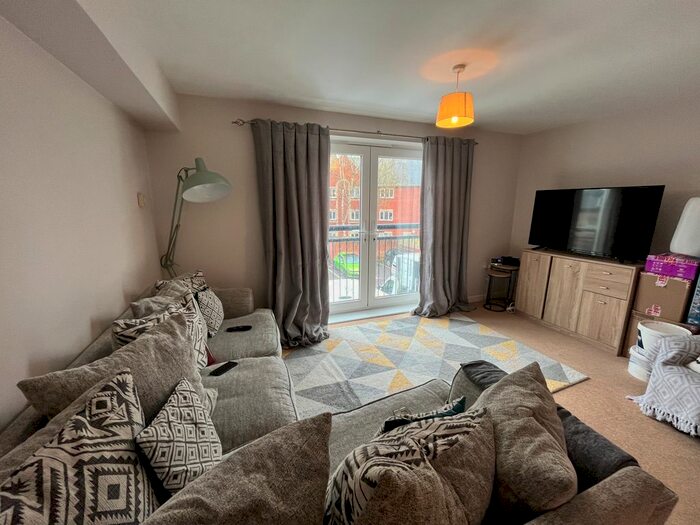 1 Bedroom Flat To Rent In Station Road, Taunton, TA1