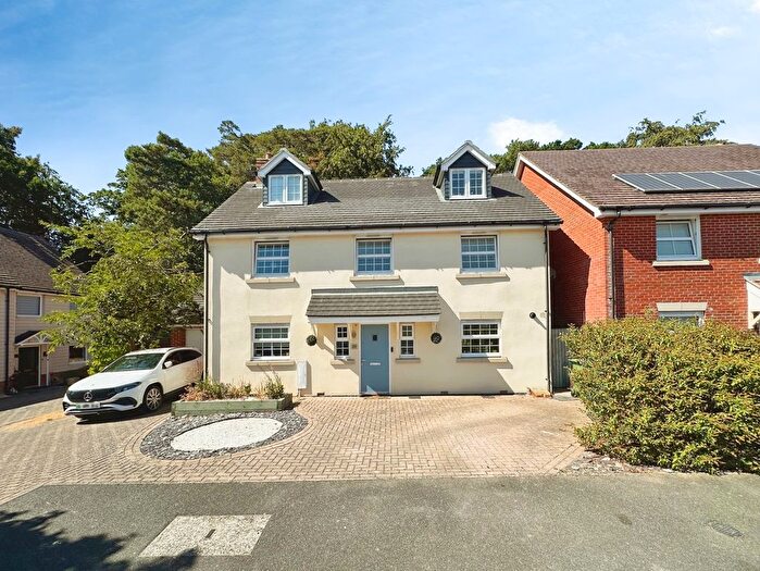 5 Bedroom Detached House For Sale In Macintyre Place, Church Crookham, Fleet, Hampshire, GU52