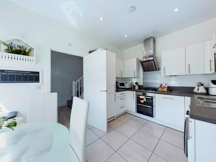 3 Bedroom Semi-Detached House To Rent In Ashton Old Road, Openshaw, Manchester, M11