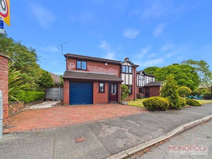 4 Bedroom Detached House For Sale In Cil Y Coed, Wrexham, LL14