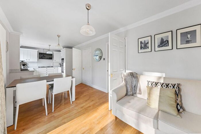 4 Bedroom Detached House For Sale In Pendle Gardens, Culcheth, WA3 - Photo 10