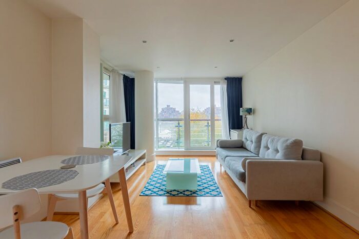 1 Bedroom Flat To Rent In St. George Wharf, London, SW8