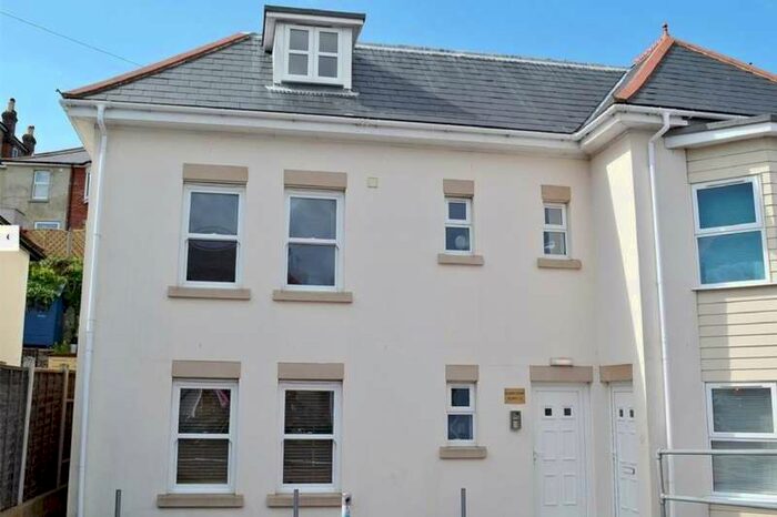 1 Bedroom Flat To Rent In South Street, Ventnor, PO38