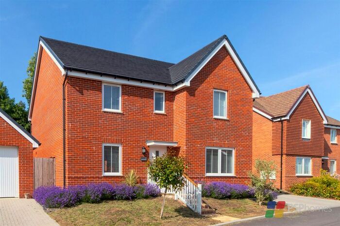 5 Bedroom Detached House To Rent In Clementina Crescent, Haywards Heath, RH16