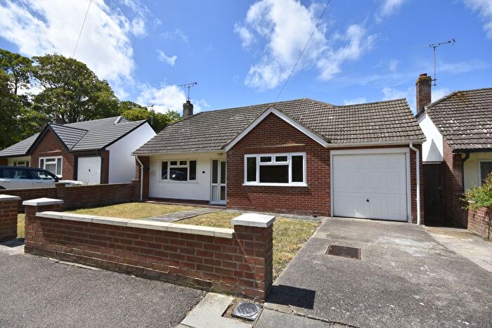 3 Bedroom Detached Bungalow For Sale In Queen Elizabeth Avenue, Margate, Kent, CT9
