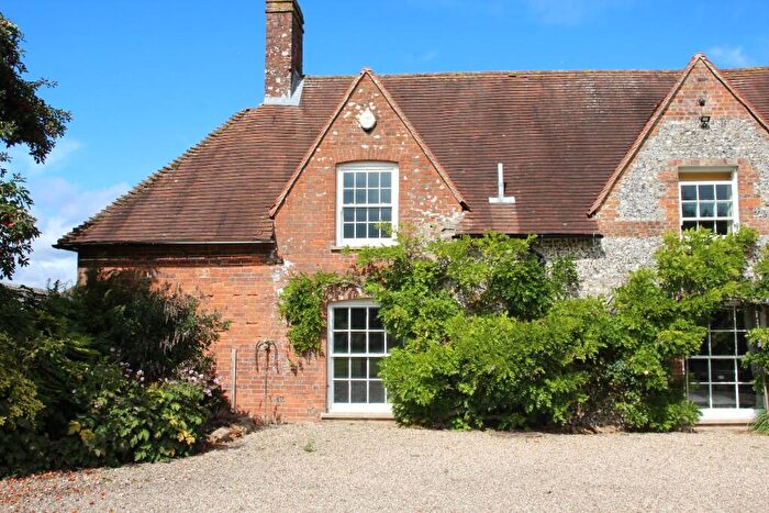 2 Bedroom Semi-Detached House To Rent In Radley, RG17