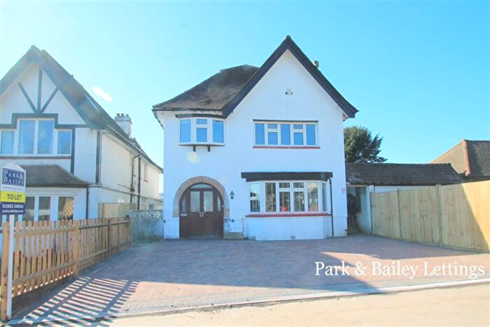 4 Bedroom House To Rent In Bedroom Detached House In South Croydon, CR2