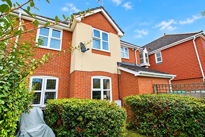2 Bedroom Flat For Sale In Blenheim Road, Eastleigh, SO50