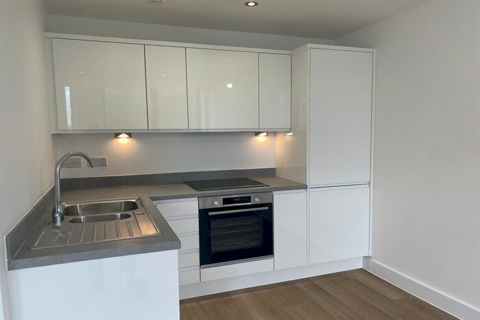 1 Bedroom Flat To Rent In Talbot Road, Manchester, M16