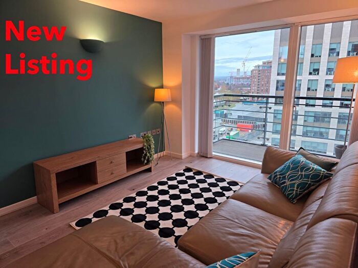 2 Bedroom Flat To Rent In Whitehall Waterfront, Riverside Way, Leeds, LS1