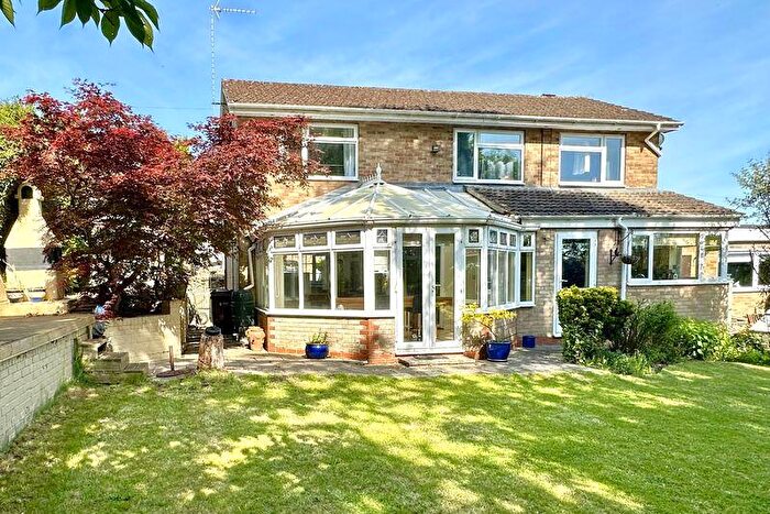 4 Bedroom Detached House For Sale In Balmoral Avenue, Off Of The Broughton Road, Banbury, OX16