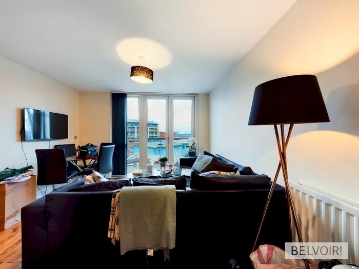 2 Bedroom Flat To Rent In Wheeleys Lane, Birmingham, B15