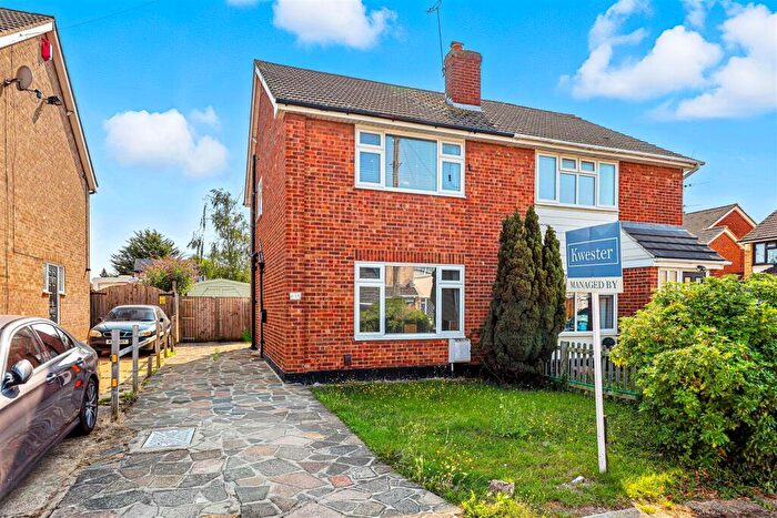 3 Bedroom Semi-Detached House To Rent In Overton Close, Benfleet, SS7