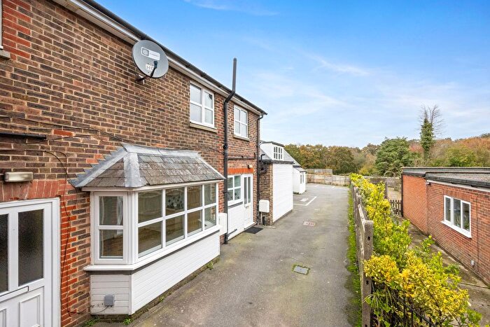 2 Bedroom Maisonette To Rent In Crowborough Hill, Crowborough, TN6